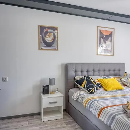 Apartman-bungalow Leni Апартаменты Пула